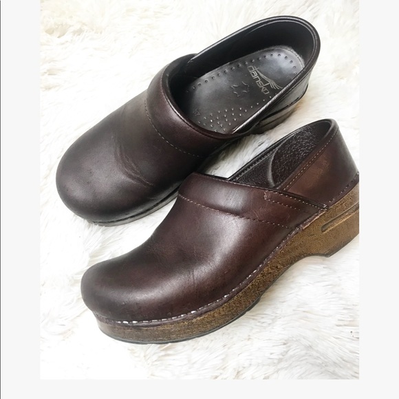 dark brown clogs